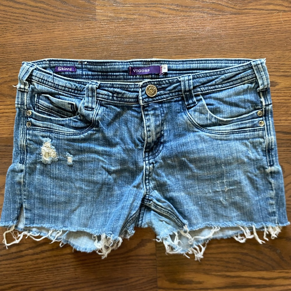 VIGOSS DENIM SHORTS!